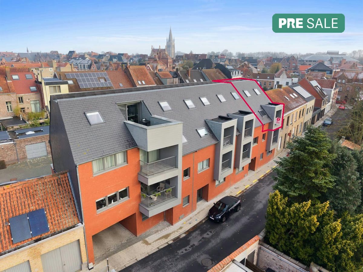 Ready to move in apartment with garage in the center of Ypres - photo 1