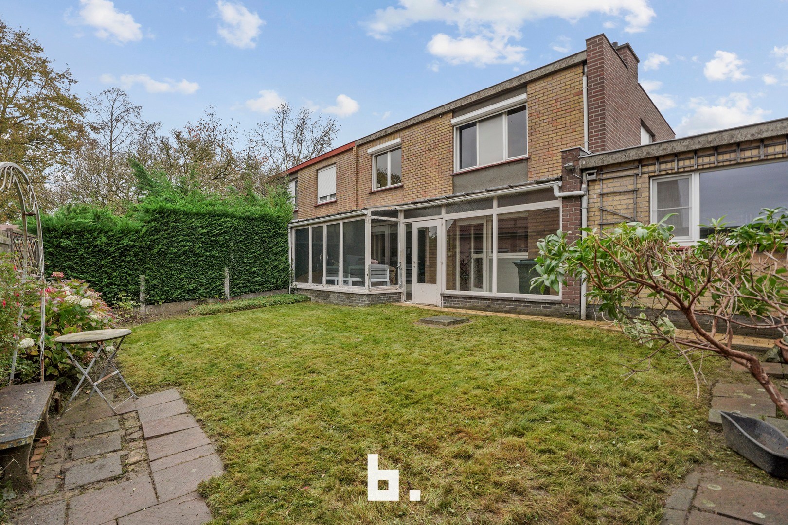 Ruime gezinswoning met grote tuin in een kindvriendelijke buurt - foto 5