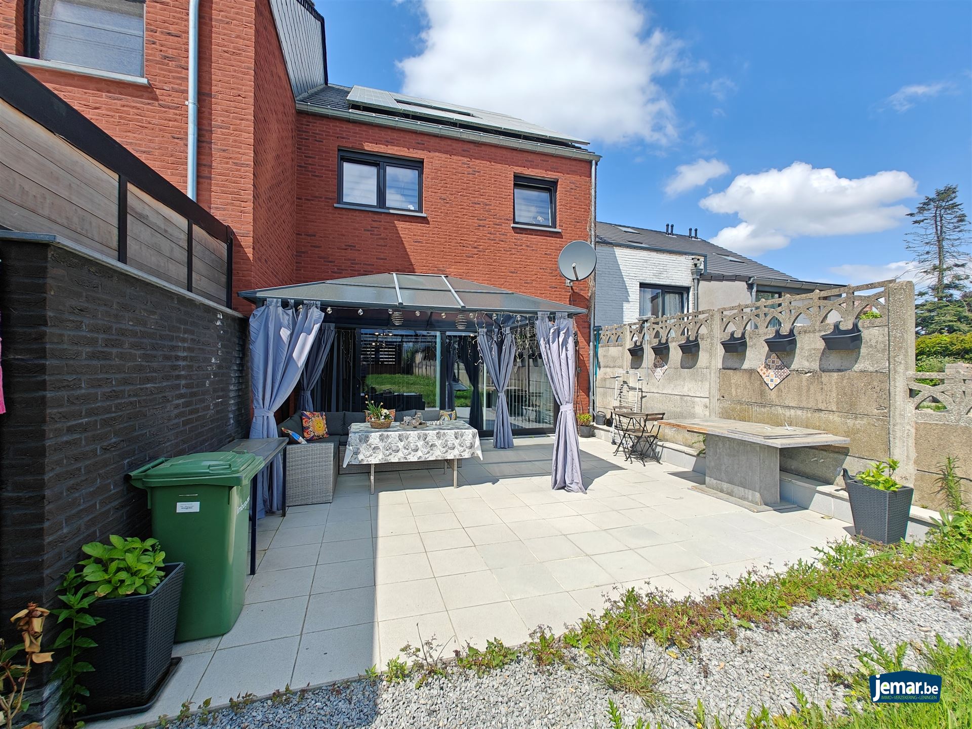 House for sale in Maasmechelen with 5 bedrooms - photo 2