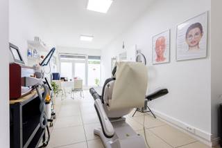 Bent u op zoek naar een goed gelegen handelsgelijkvloers/kantoorruimte? Dan stellen we u graag uw toekomstige locatie voor! Ideaal als...