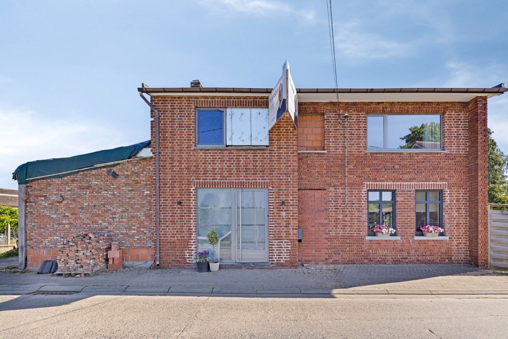 Goed gelegen open bebouwing met 4 slaapkamers en tuin in Kerkom - EPC 540 kWh/m² - bewoonbare oppervlakte 238  m² - foto 4