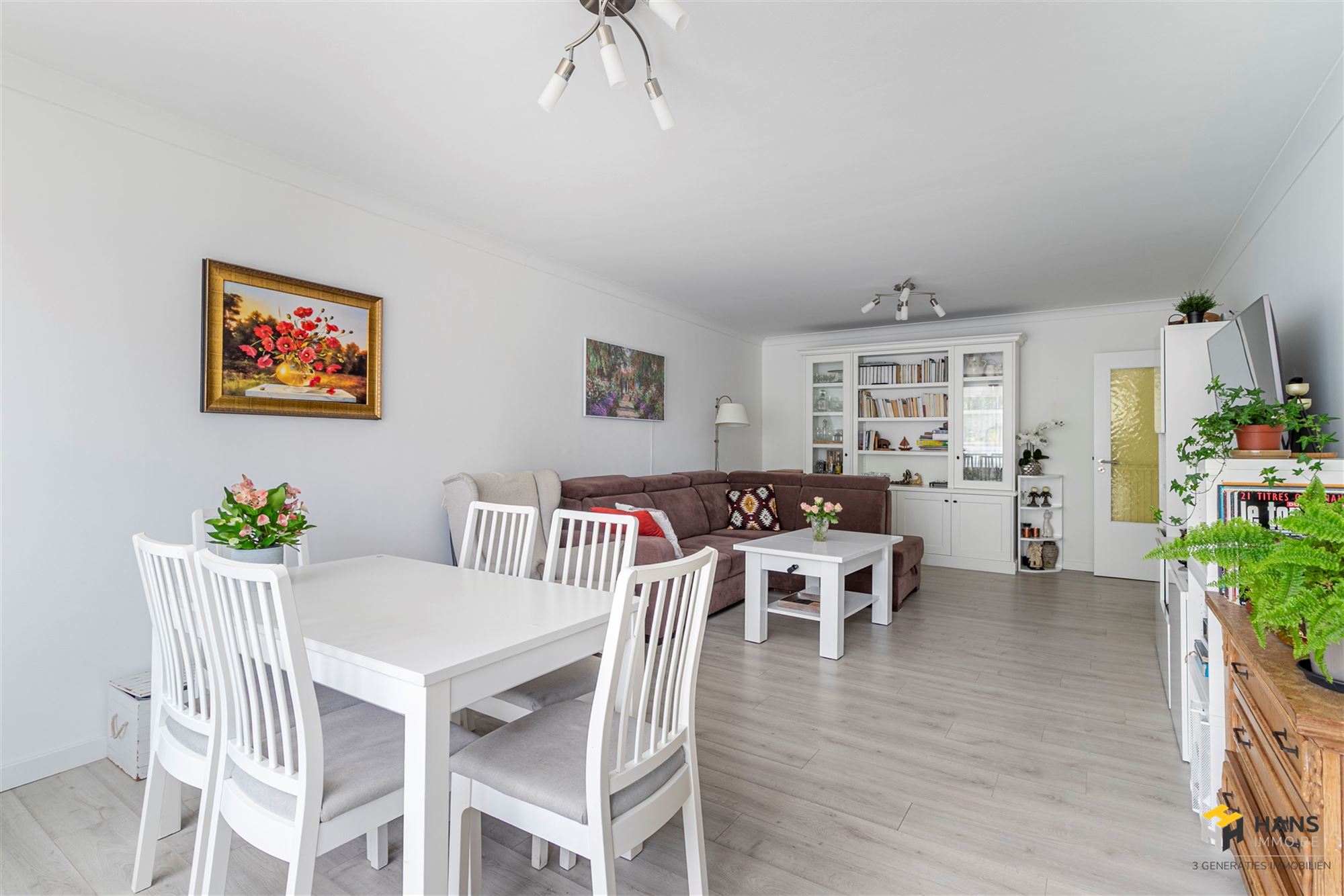 Apartment - photo 4