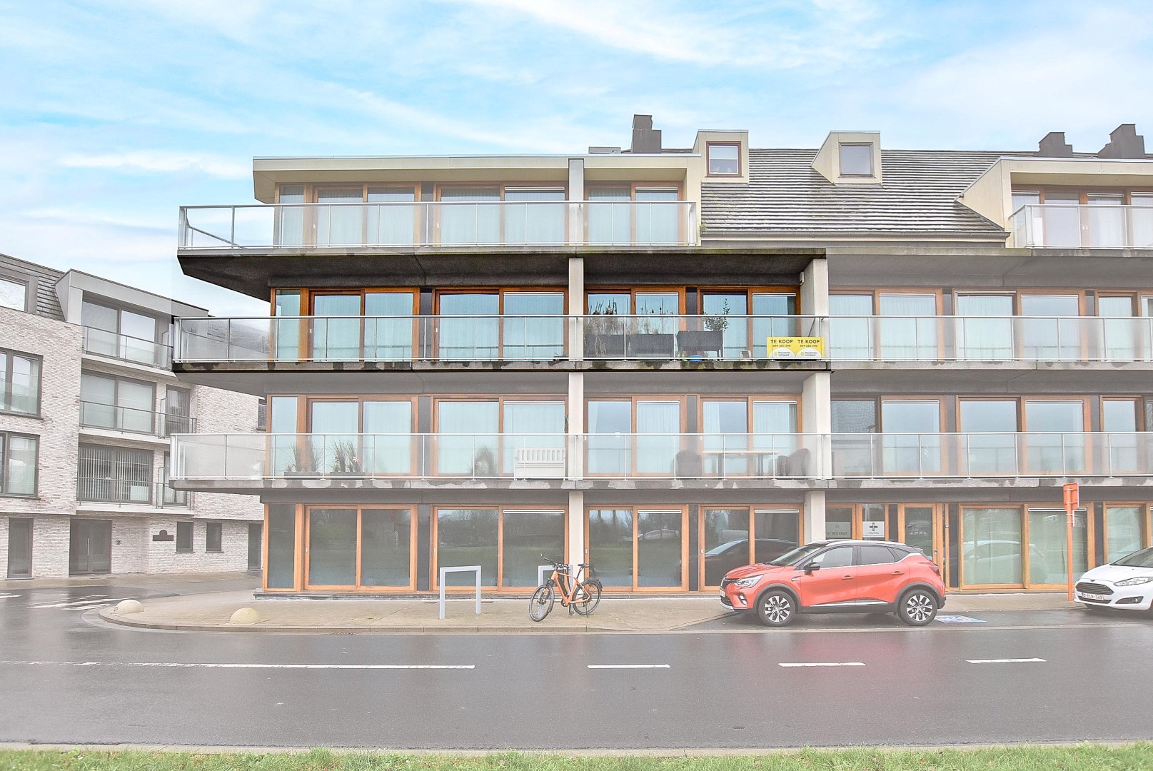 Luxueus praktisch appartement (122m² + 30 m²) met rondom terrassen te Nieuwpoort-Stad - foto 2