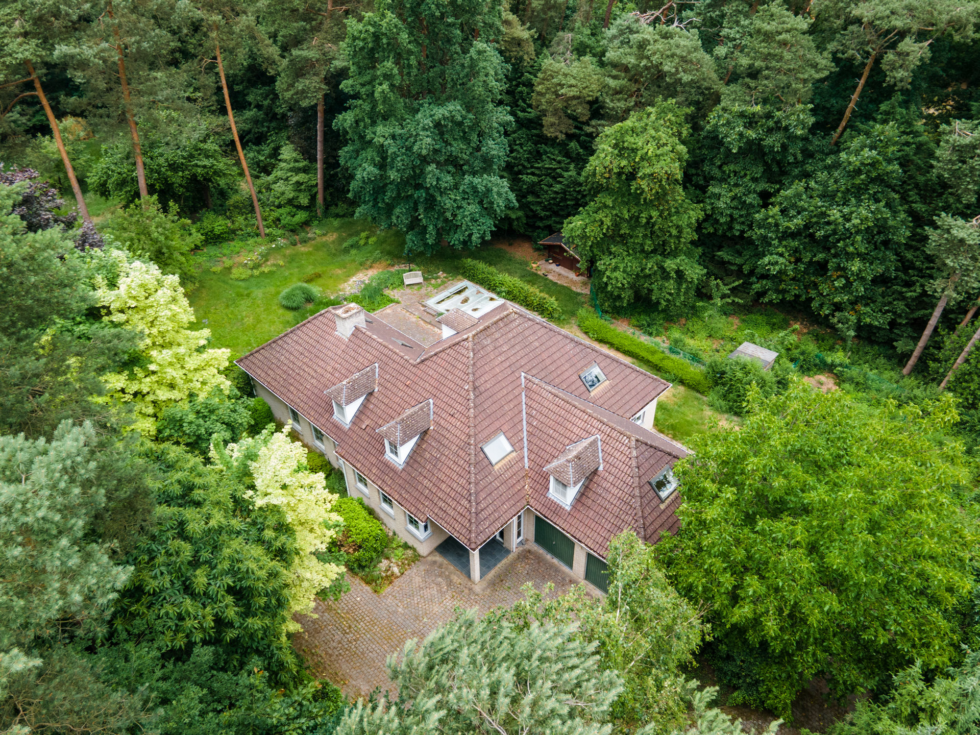 Achterin gelegen villa-woning met 5 slaapkamers - foto 3