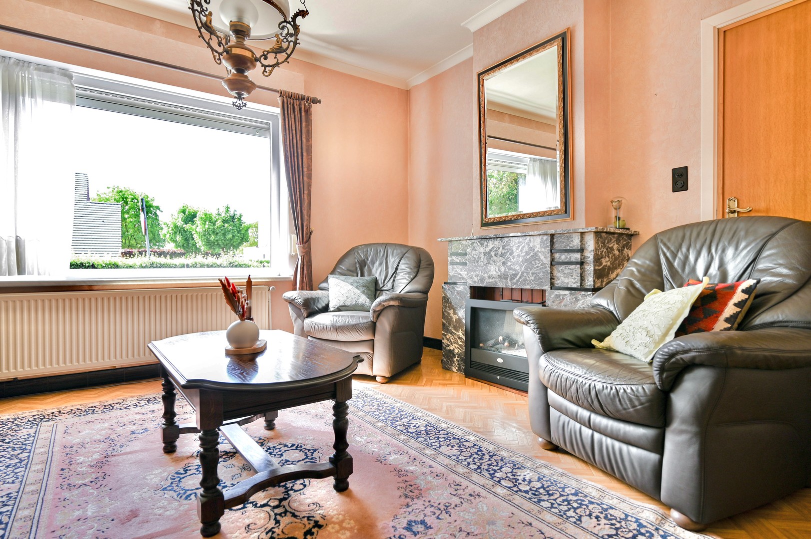 Charmante en authentieke woning met ruime tuin - photo 2