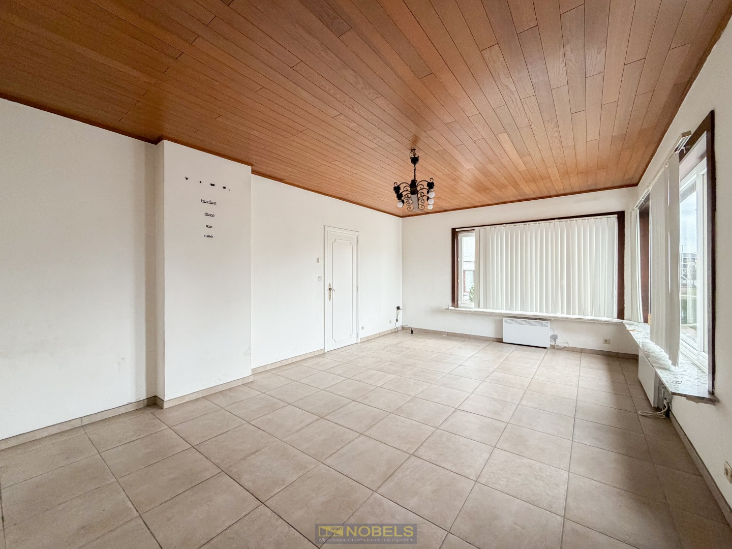 À vendre, maison semi-ouverte polyvalente avec potentiel de rénovation à Brakel ! - photo 5