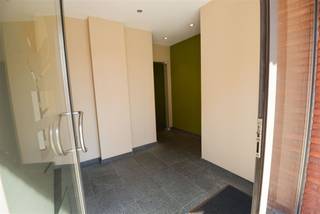Ontdek dit prachtige appartement in het hartje van Wevelgem die met de lift onmiddellijk toegang geeft tot het appartement. De open en...