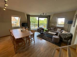 Op zoek naar een groot appartement aan de kust met ruimte voor het hele gezin? Dit ruime duplexappartement met vier volwaardige slaapkamers is...