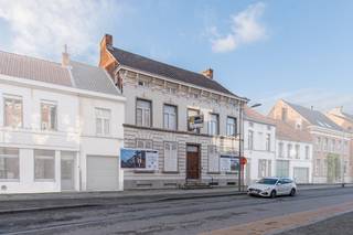 renovatieproject met 5 appartementen... Geef deze grote herenwoning met prachtige gevel een grondige renovatie/opknapbeurt en u hebt een...