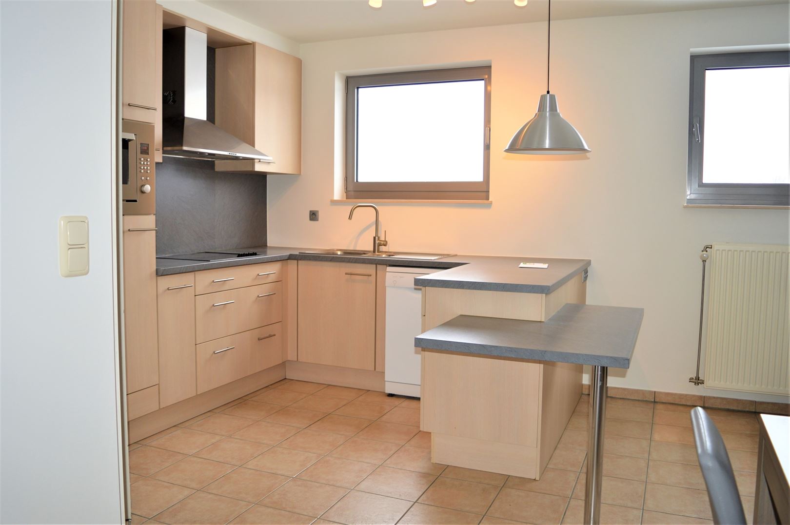 TE HUUR: Duplex-appartement met 2 slaapkamers in Zolder! - foto 5