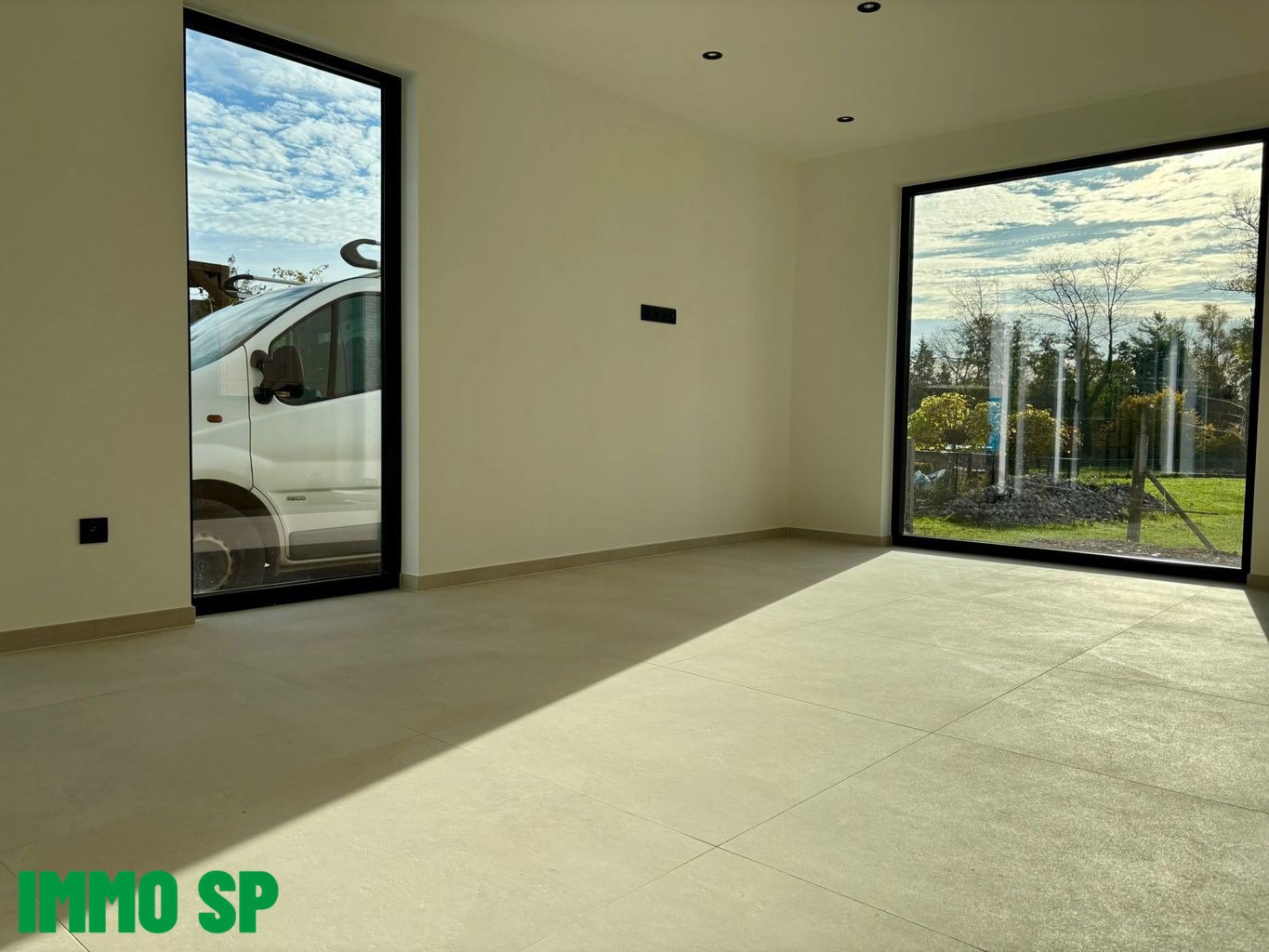 Ruime gezinswoning te huur — 5 slaapkamers &amp; heerlijke buitenruimte - foto 4