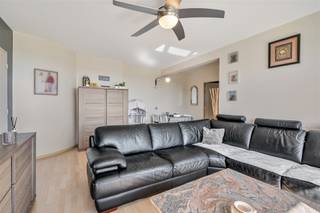 Dit lichtrijke appartement is gelegen op de elfde verdieping in Park ter Linden. Het bestaat uit een inkomhal, een ruime klare leefruimte,...