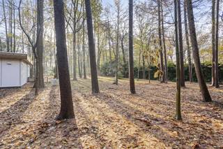 Ce terrain est situé au calme près du centre de Varsenare. La parcelle a un caractère vert et une orientation sud. Pour plus d'informations ou...