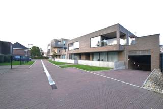 3 ondergrondse staanplaatsen in Residentie De Vest, gelegen in centrum van Retie.Inrit via Vestpad, doodlopende straat naast...