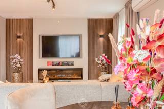 Bent u op zoek naar een instapklaar appartement met een moderne uitstraling, veel ruimte en een uitstekende energieprestatie? Dit prachtig...