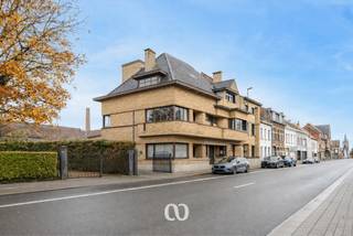 Ben je op zoek naar een huis met karakter en veel ruimte om zelf te bewonen of te verbouwen tot een meergezinswoning? Dit is jouw unieke kans.Deze...