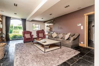 Authentic farmhouse with swimming pool and pool house in a prime location near Tivoli Park.Are you looking for an exclusive villa that combines...