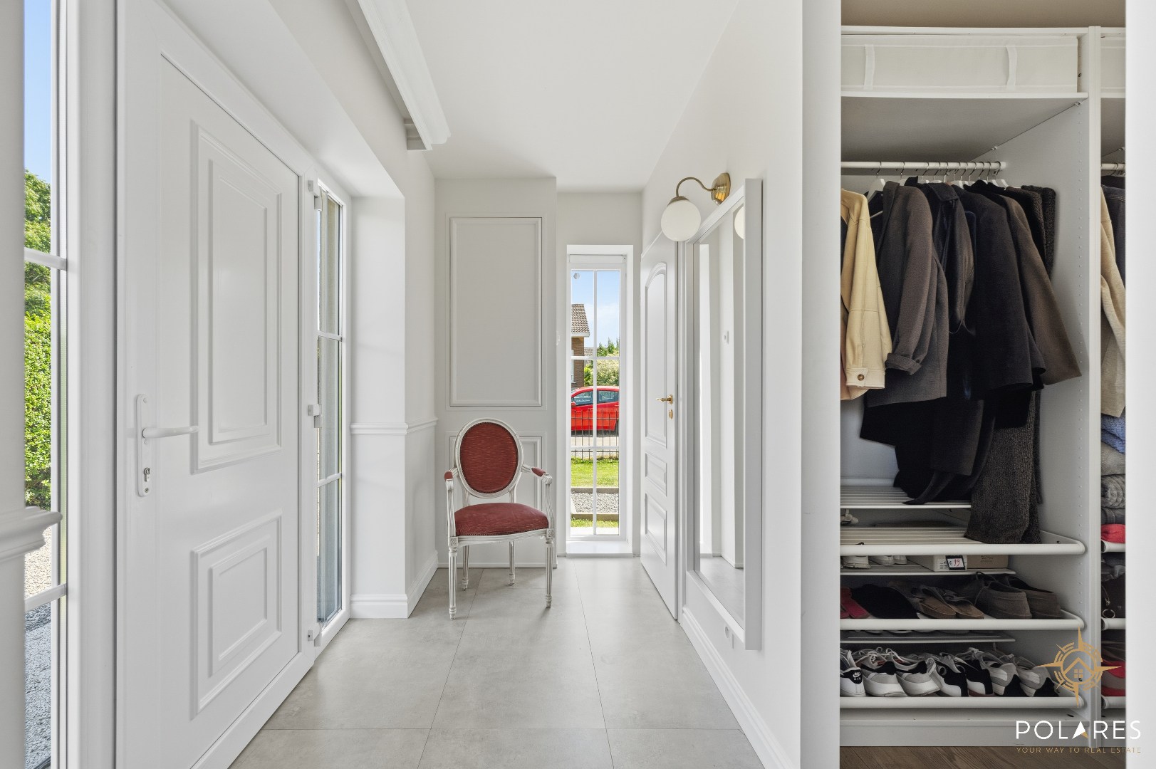 Volledig gerenoveerde moderne bungalow met zwembad – 100% instapklaar! - foto 5