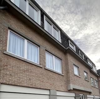 Aangenaam , energiezuinig, instapklaar appartement104 m22 slaapkamersBadkamer met inloopdouche, dubbele lavabo, handdoekdroger, toiletBergruimte met...