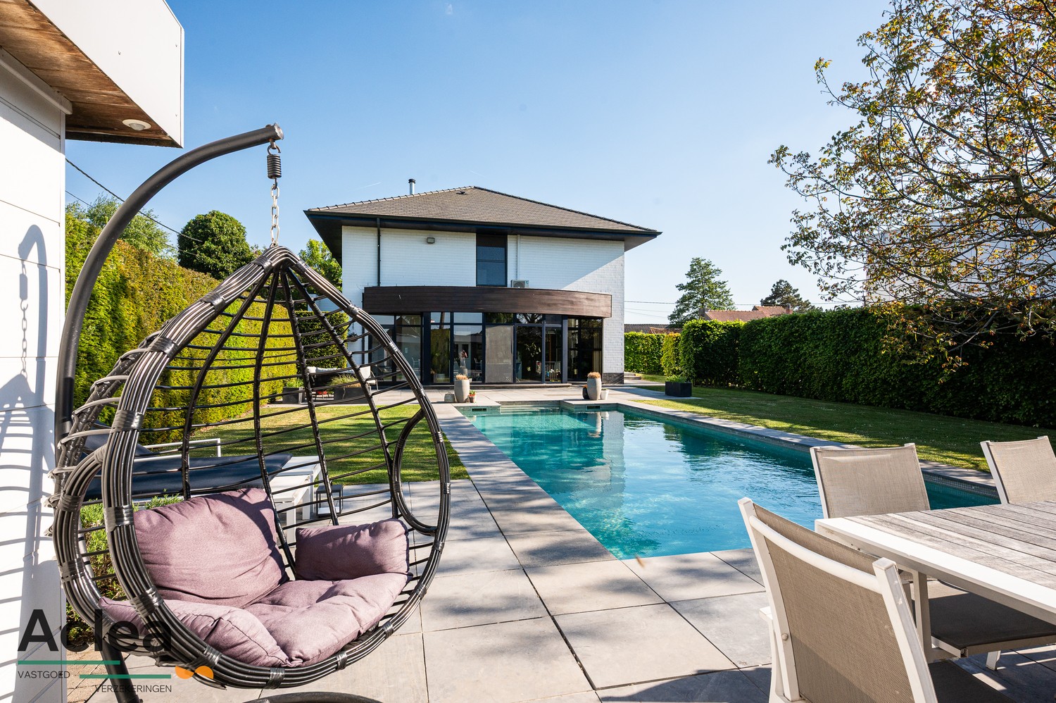 Prachtige villa met zwembad op een rustige locatie - foto 1