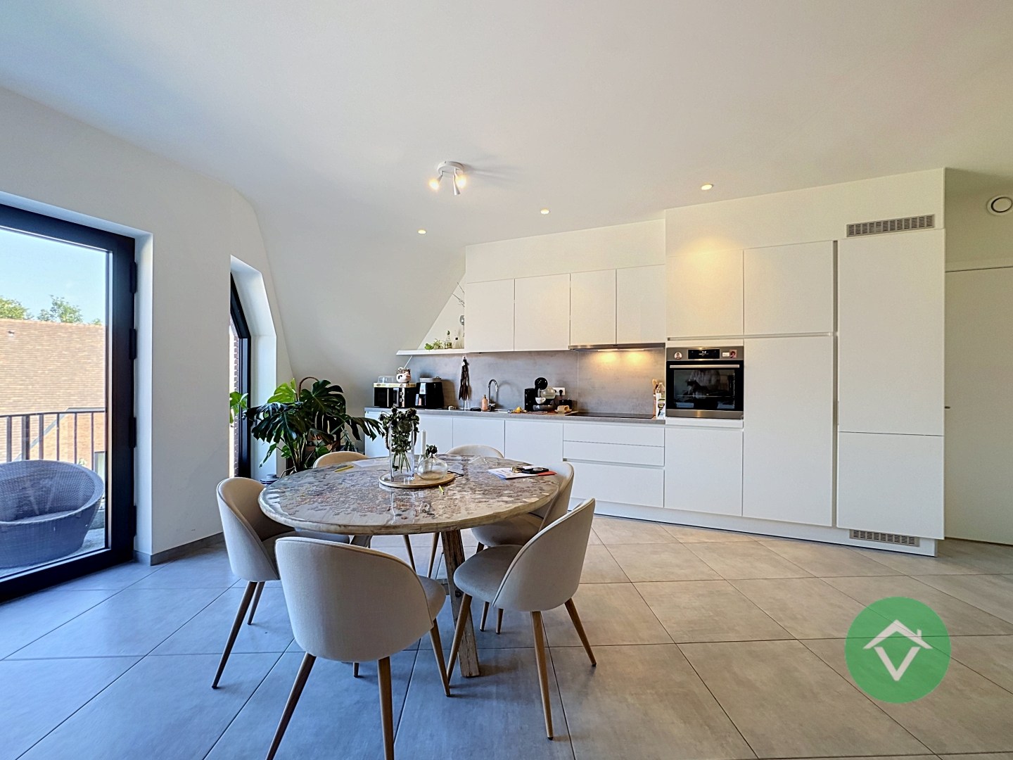 Ruim 3-slaapkamer appartement met 129 m² bewoonbare oppervlakte te Gistel - foto 4