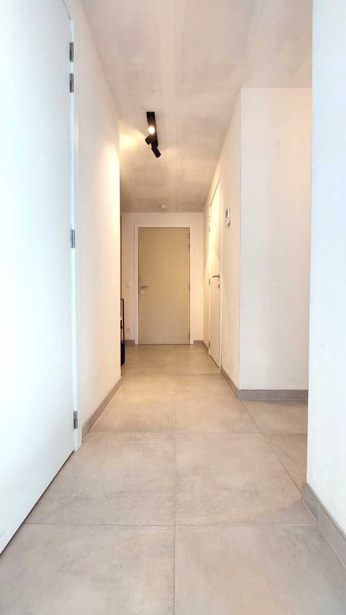 Stijlvol en modern appartement met zonneterras in Residentie Silver Sands te Bredene aan de Spuikom. - foto 4