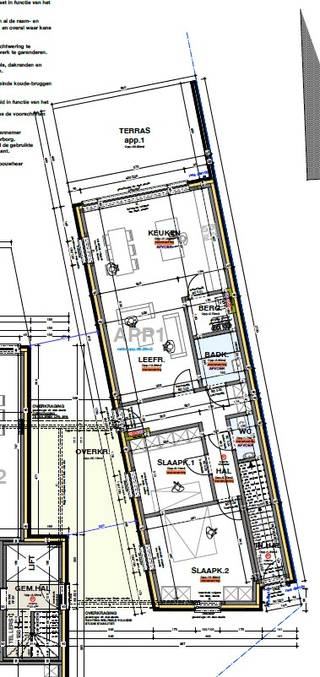 <strong>Degelijk afgewerkt gelijkvloers nieuwbouw appartement met terras en tuin.</strong><br /><br />Dit nieuwbouw appartement op het gelijkvloers is gelegen in Opgrimbie, dichtbij het centrum van Maasmechelen en vlakbij de scholen, lokale winkels en de autostrades richting Nl. en Brussel/A’pen.<br /><br />Dit comfortabel appartement omvat een inkomhal, een leefruimte met open keuken, 2 slaapkamers, een badkamer met een douche en wastafel, een apart toilet en een berging met aansluiting voor een wasmachine. De leefruimte geeft toegang tot het terras en de aangrenzende tuin.<br /><br />Aan de achterzijde van het gebouw een ruime, afgesloten privé garage.<br /><br />Vloerverwarming via warmtepomp. Het appartement beschikt ook over zonnepanelen.<br /><br />De gemeenschappelijke lasten bedragen € 50 per maand.<br /><br />Dit appartement is beschikbaar vanaf 1 juli 2026. Eerste bewoning !<br />Het appartement zal voor intrek nog worden afgewerkt. <br /><br />Bij interesse kan u best uw telefoonnummer nalaten zodat wij u kunnen contacteren.<br />Alle kandidaat-huurders worden opgebeld in volgorde zoals de aanvragen binnenkomen.<br />Bedankt voor uw geduld.