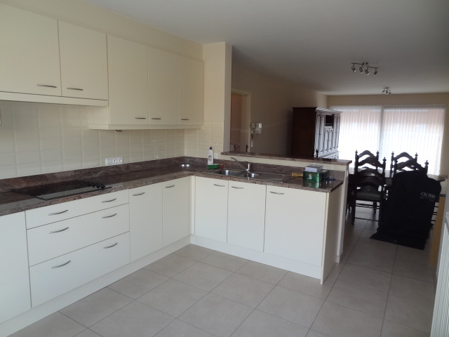 Wervik - Appartement met 2 slaapkamers, terras en garage - foto 4