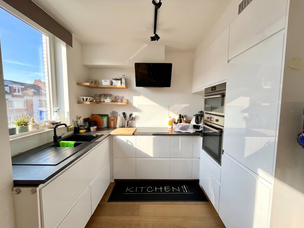 Ruim duplex appartement met groot terras te huur in Bilzen-Hoeselt - foto 4