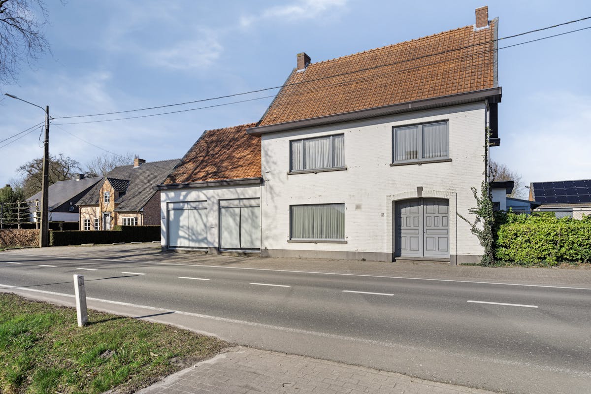 Maison spacieuse avec cabanons à vendre à Essen - photo 1