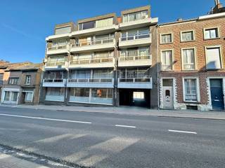 Welkom in Tienen! Langs de Aandorenstraat, kan je dit éénslaapkamerappartement terugvinden. Een ideale locatie om vlot te navigeren buiten de stad...
