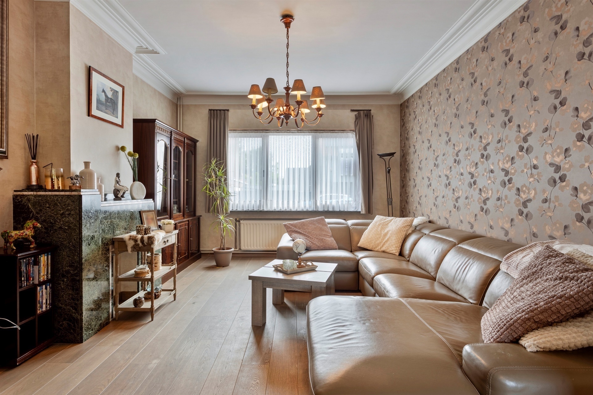 Woning met handelsruimte op commerciële topligging te Mazenzele - foto 5