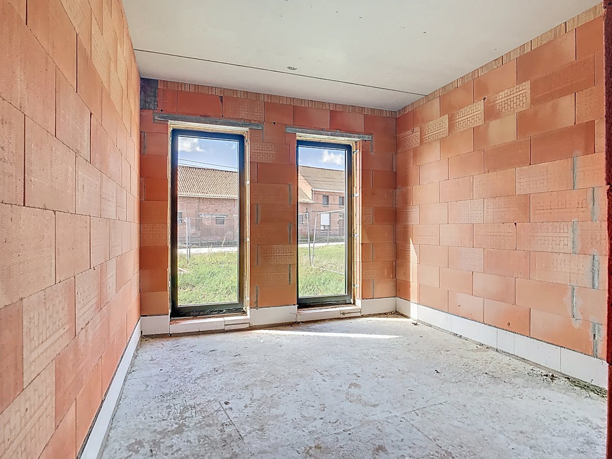 Casco halfopen bebouwing met 5 tot 7 slaapkamers, tuin en garage. - foto 5