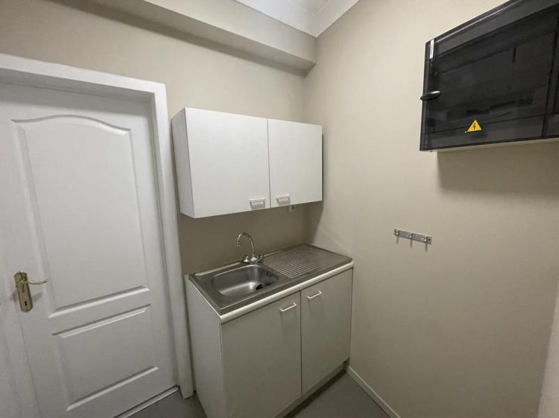 Centraal gelegen handelspand te Koekelare. - foto 3