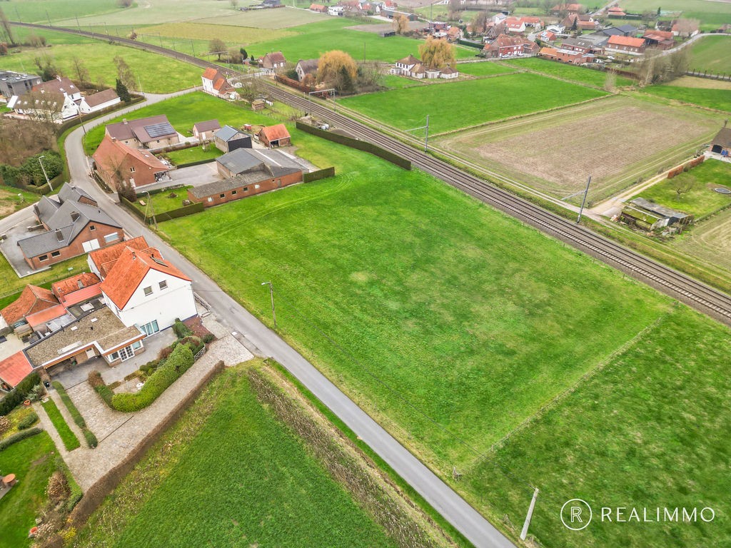 Zéér ruime rustig gelegen villa met bijgebouwen op  8.292m² - foto 3