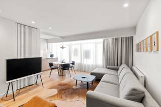 Ontdek deze prachtige, luxueus afgewerkte studio, ideaal gelegen in het bruisende centrum van Oostende — op wandelafstand van zee, winkels...