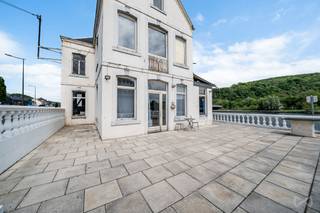 ZELDZAME OPPORTUNITEIT in Hastière - Te renoveren Maison de maître met adembenemend uitzicht over de Meuse! We Invest Ciney Haute-Meuse...