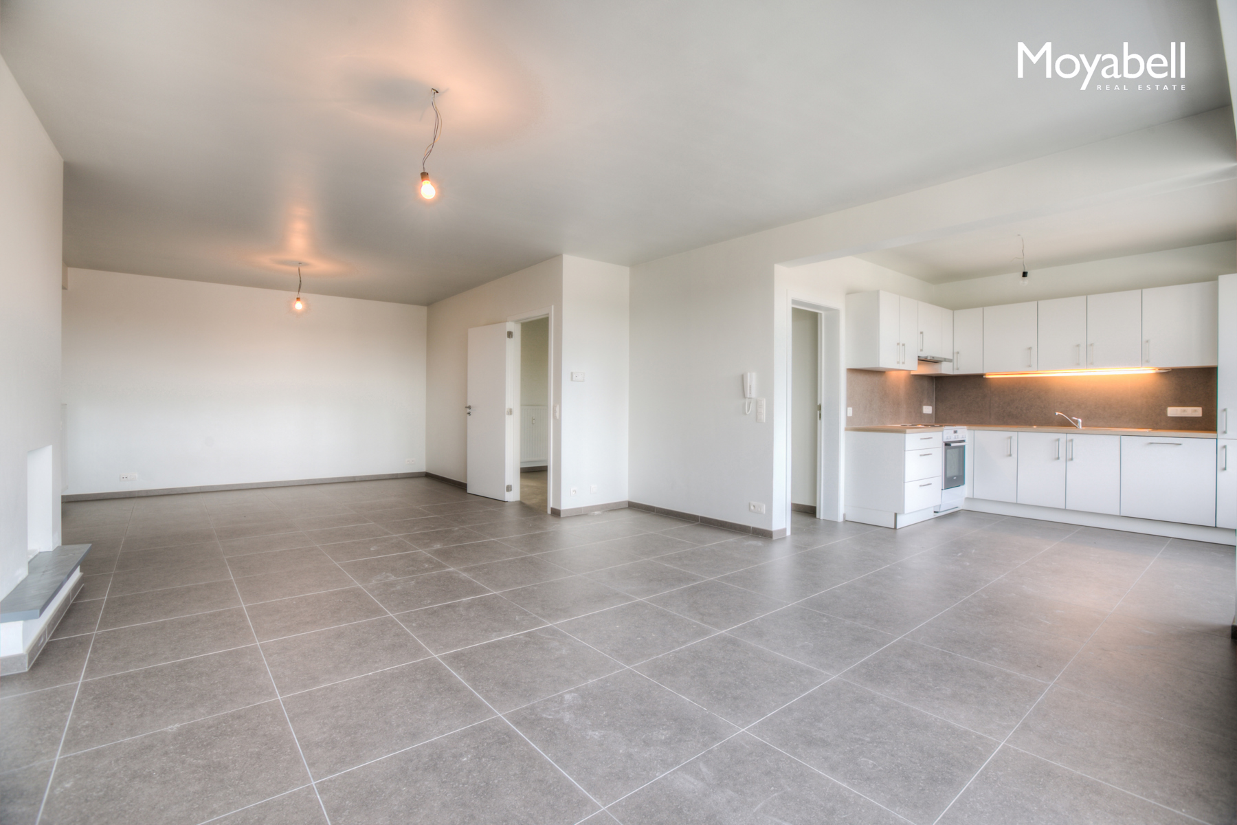 Centraal gelegen 2 slaapkamerappartement in Centrum Eeklo - foto 1