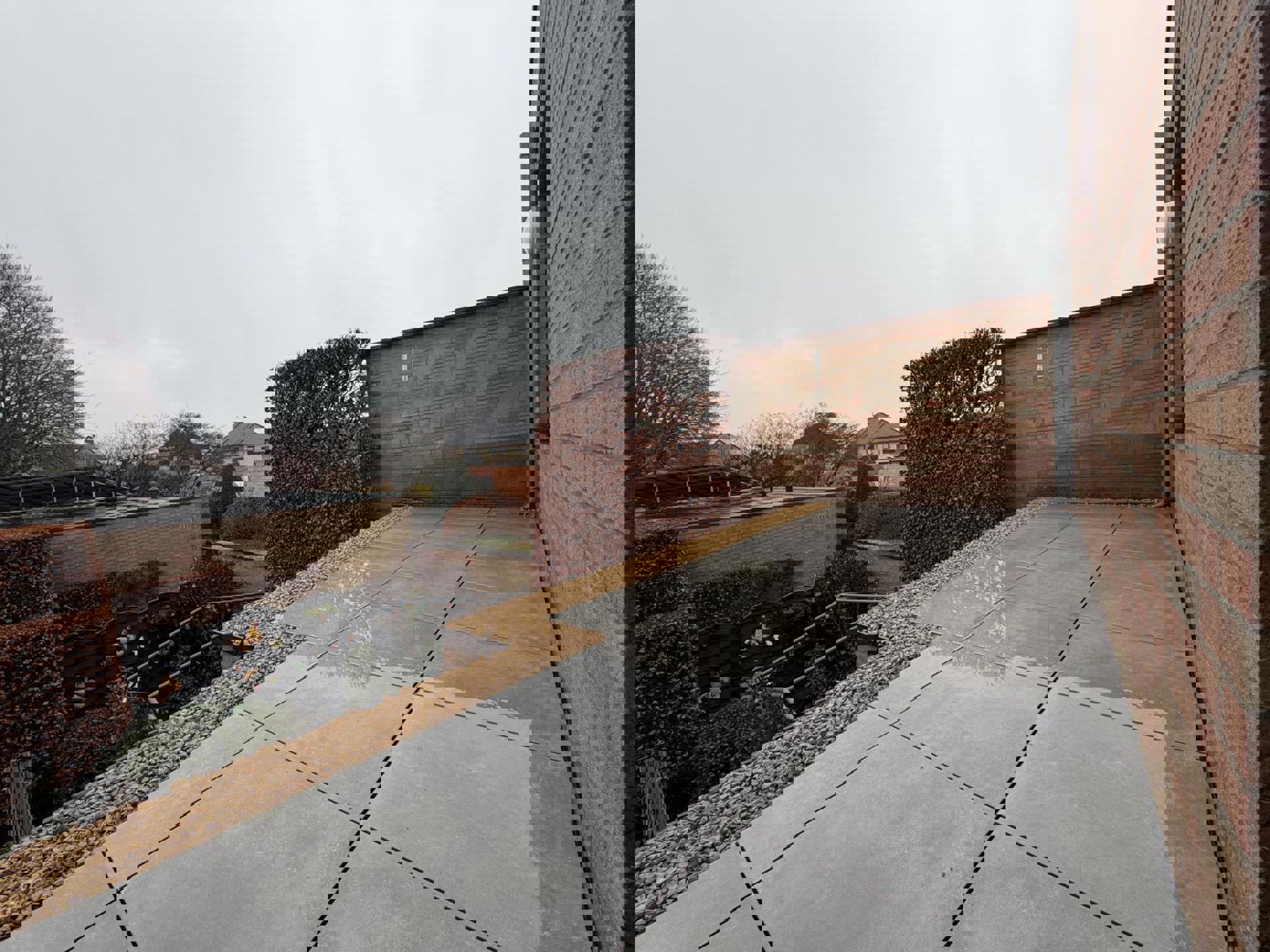 Gerenoveerd appartement met 3 slaapkamers, terras en garage. - foto 5