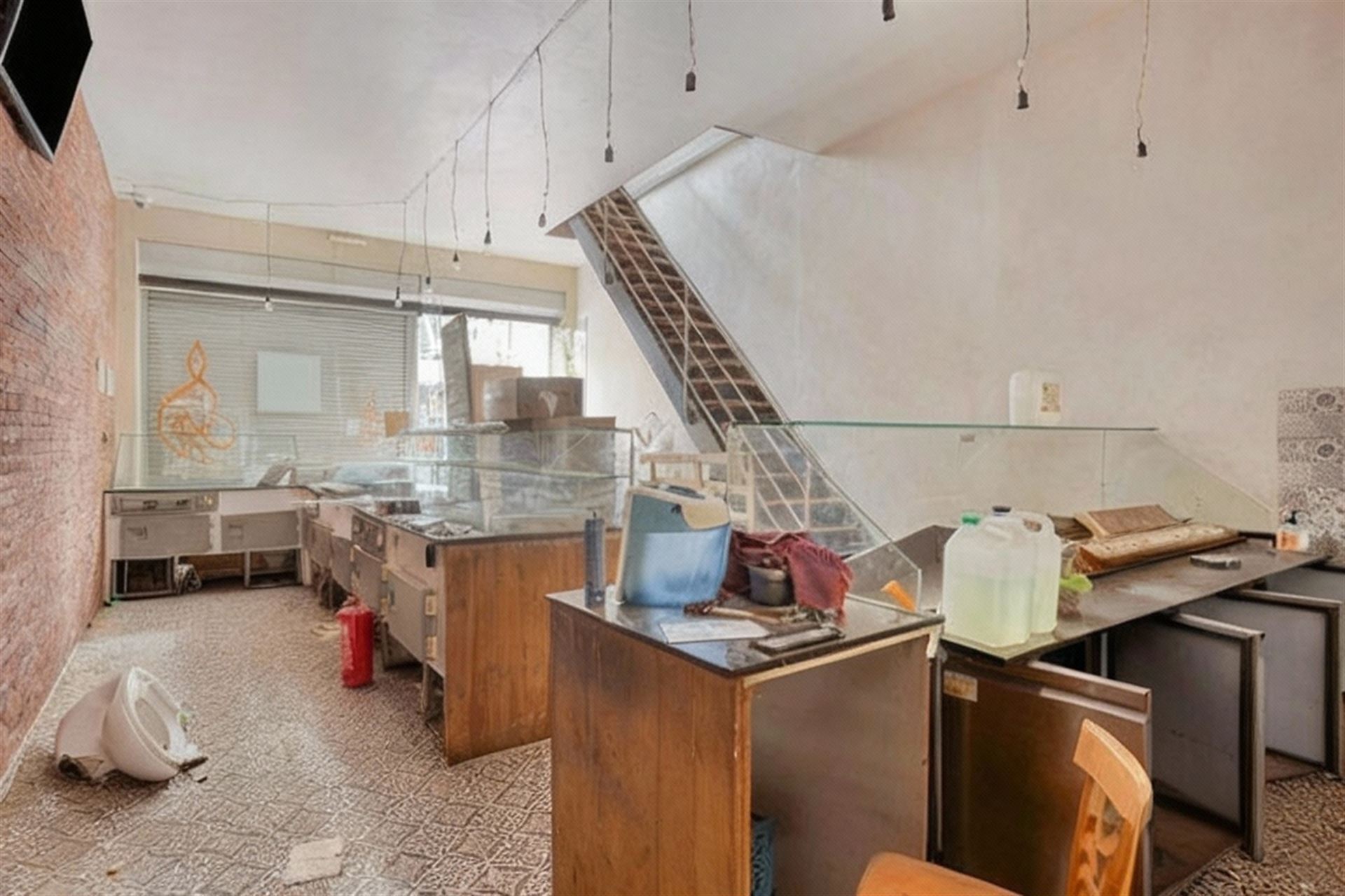 Handelshuis met tal van mogelijkheden op toplocatie! - foto 2