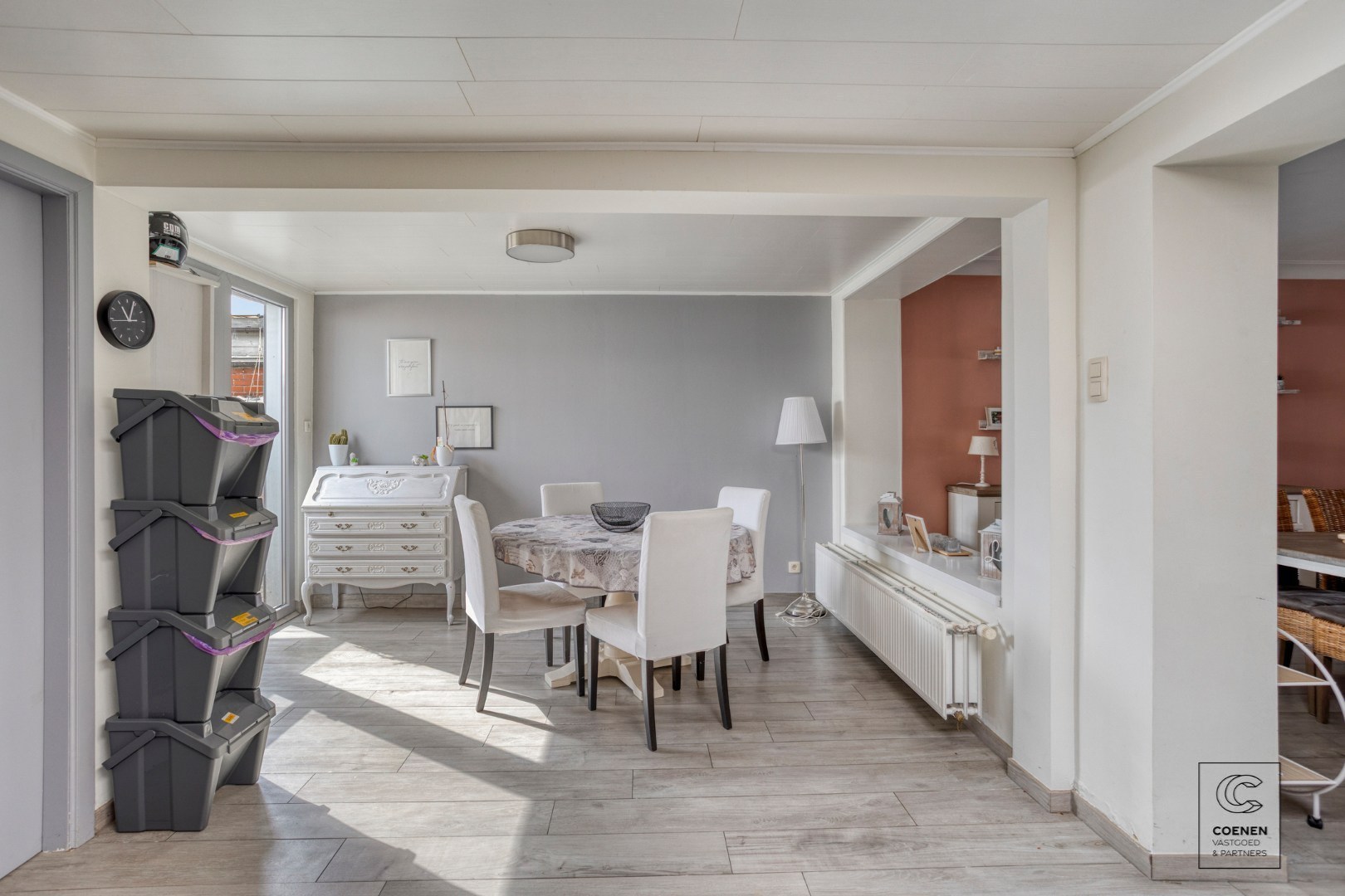 Zeer ruime en instapklare woning van 181 m², 4 slpk's en zeer leuke, zonnige tuin met prachtig uitzicht! - foto 5