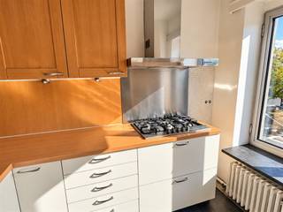 Welkom in dit leuk appartement met 2 slaapkamers en balkon.Het appartement is gelegen op wandelafstand van de Grote Markt en het station alsook nabij hogeschool.Tevens is er een gemeenschappelijke fietsenberging voorzien