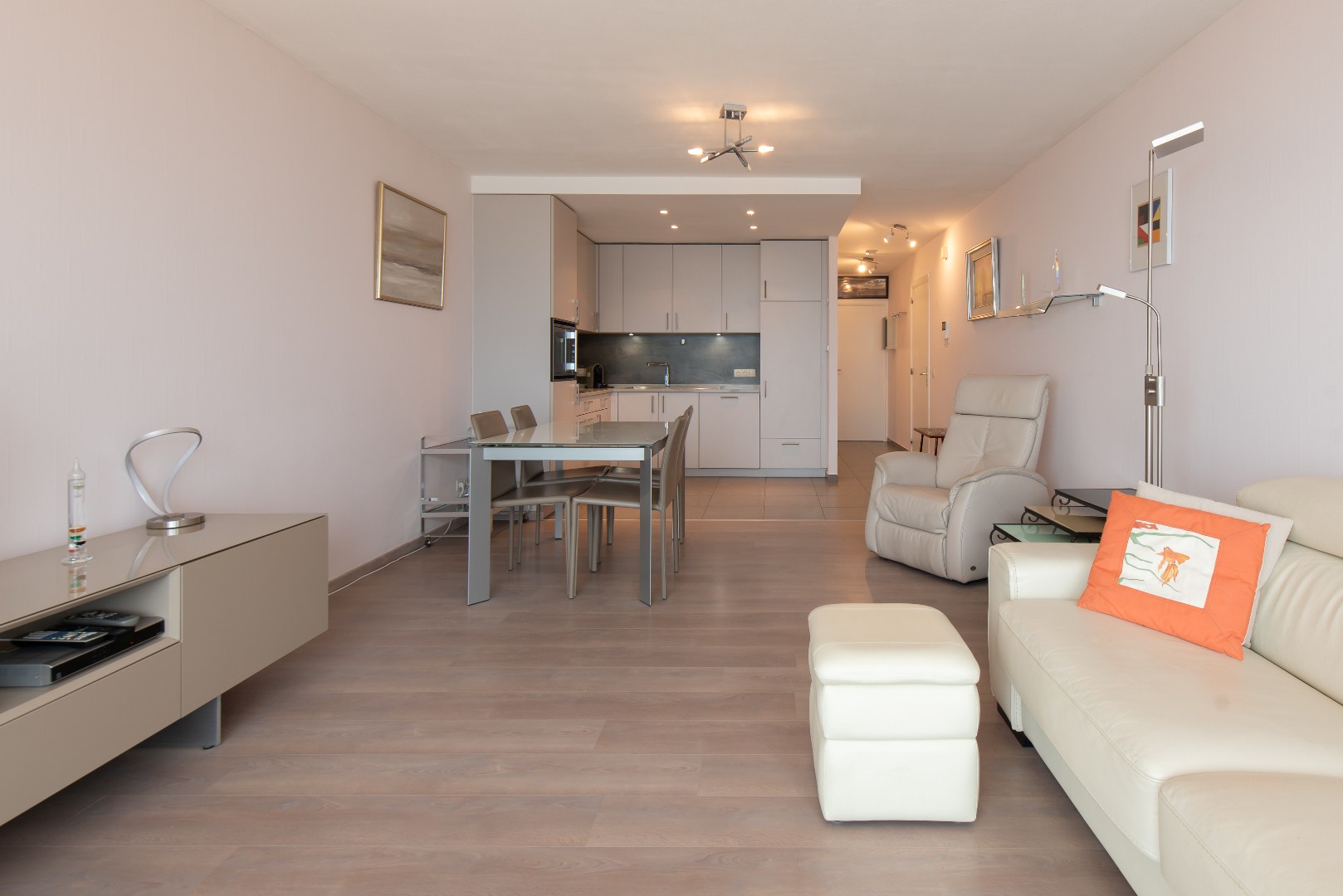 Appartement lumineux traversant au 5ème étage - photo 3