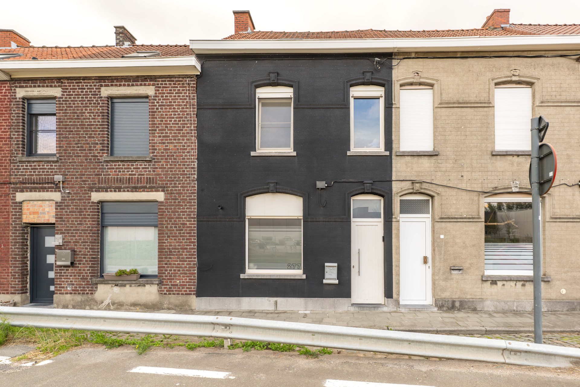 Charmevolle te renoveren woning met 3 slaapkamers en tuin op perceel van 405 m² te koop in Aalbeke - foto 1
