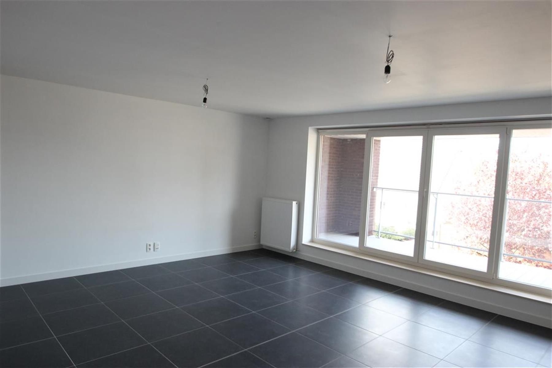 Instapklaar 2 slaapkamer appartement met overdekt terras. - foto 4