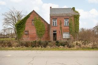 Deze woning, gelegen in het rustige Stelen (Geel), biedt een unieke kans voor wie op zoek is naar een landelijke omgeving met een...