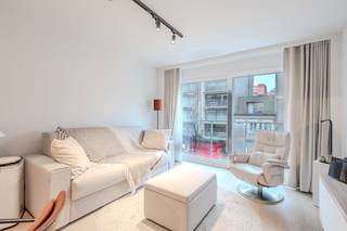 Beautifully renovated studio in the Aigues Marines Residence. This ready-to-move-in studio is very well located in the middle of the shopping...