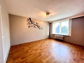 Welcome to this charming apartment in the vibrant heart of Dendermonde! This pleasant apartment enjoys an excellent central location, in the middle...