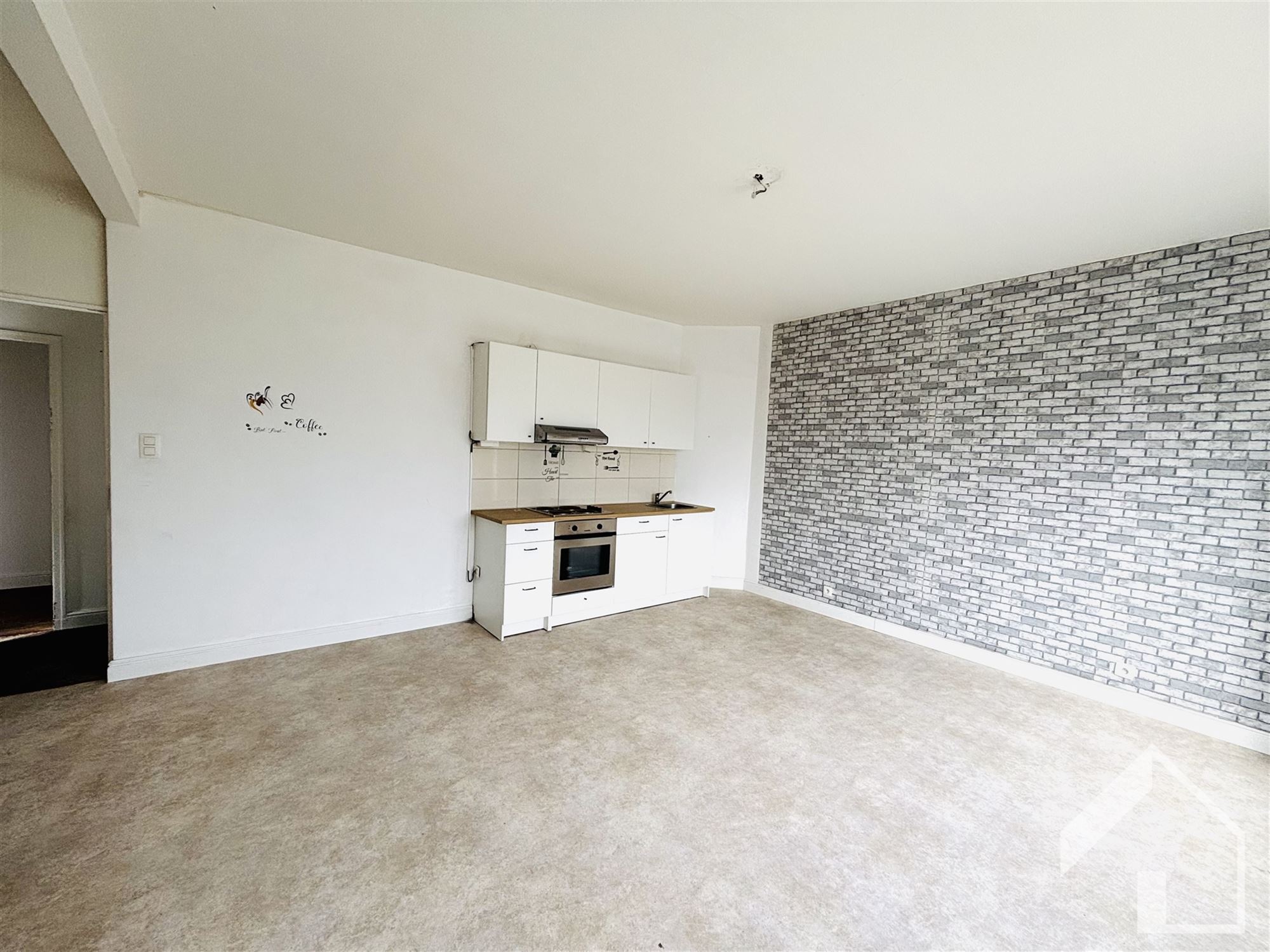 Te renoveren opbrengsteigendom bestaande uit 2 units - foto 2