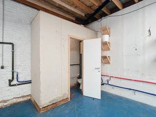 In Denderleeuw bevindt zich deze ruime loods van 130 m², ideaal voor opslag of andere doeleinden. De loods is voorzien van elektriciteit en water,...